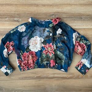 medium zara blue floral collared cropped top